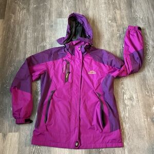 Outdoor sports jacket